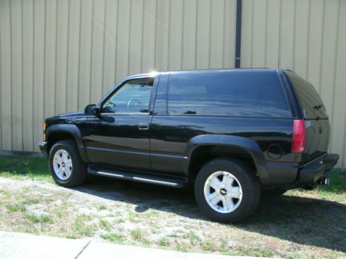 1999 chevy tahoe 2 door 4x4  rare!