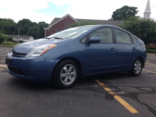 2007 toyota prius base hatchback 4-door 1.5l back up cam one owner  no reserve