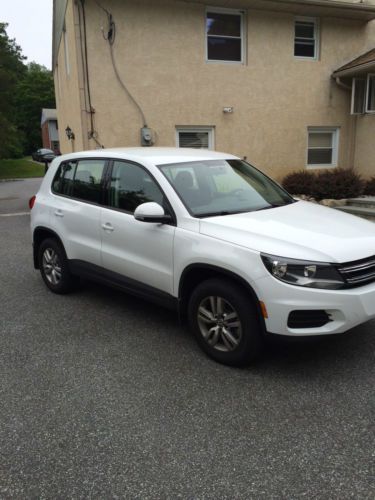 2014 Volkswagen Tiguan Comfortline Sport Utility 4-Door 2.0L, image 9