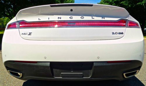 2014 LINCOLN MKZ EcoBoost/ NAVIGATION/BLIS/ SUNROOF/ REAR CAMERA/ NO RESERVE, image 5
