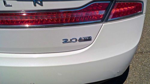 2014 LINCOLN MKZ EcoBoost/ NAVIGATION/BLIS/ SUNROOF/ REAR CAMERA/ NO RESERVE, image 7