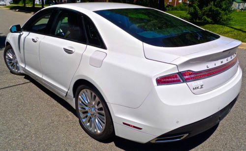 2014 LINCOLN MKZ EcoBoost/ NAVIGATION/BLIS/ SUNROOF/ REAR CAMERA/ NO RESERVE, image 8