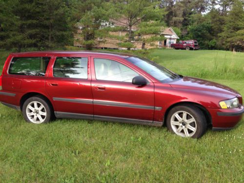 2002 volvo 2.4t v-70 wagon 4 door **no reserve**