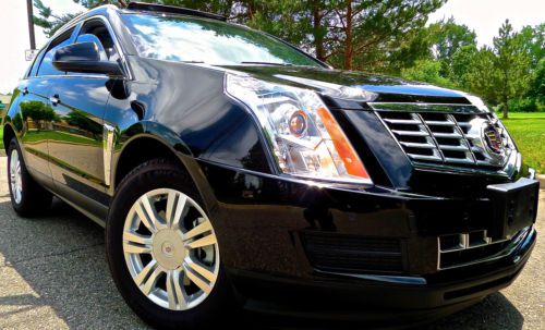 2013 cadillac srx luxury /navigation/ panoramic roof/ rear camera/ blis