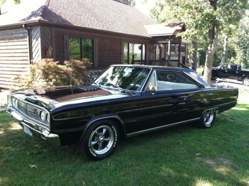 Dodge coronet rt 1967 -black beauty with pearl white interior, 440 auto,323 posi