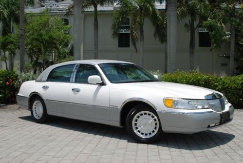 2001 lincoln town car executive series sedan 8 cyl.auto 60k mile leather cruise