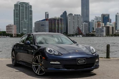 2011 porsche panamera 4s