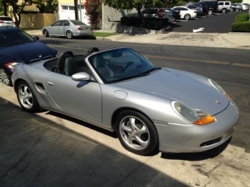 Porsche boxter silver/black clean