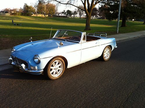 1967 mgb roadster  w/ overdrive