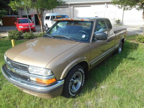 2000 chevrolet s10 ls extended cab pickup 2-door 4.3l