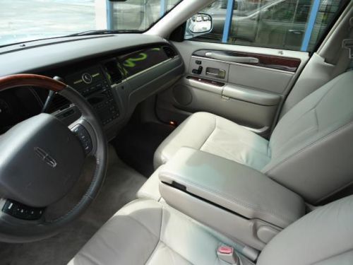 2007 lincoln town car signature limited