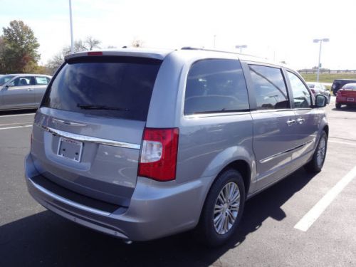 2014 chrysler town & country touring-l