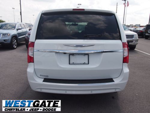 2014 chrysler town & country touring-l