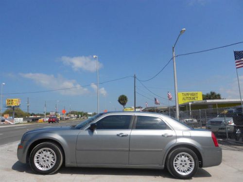 2006 chrysler 300 base