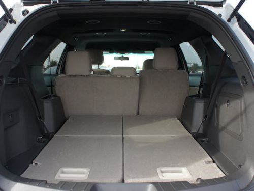 2013 ford explorer base