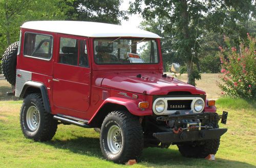 1973 fj-40 toyota land cruiser restored, sweet ride!