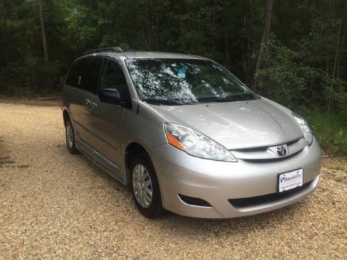 2009 toyota sienna le mini passenger van braunability disability