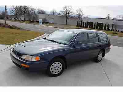 1996 TOYOTA CAMRY WAGON 4C AUTOMATIC , CARFAX ONE OWNER, image 2