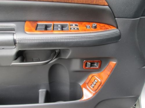 Nissan Armada LE Premium 4WD Sunroof 20 inch wheels like new clean car fax, image 24
