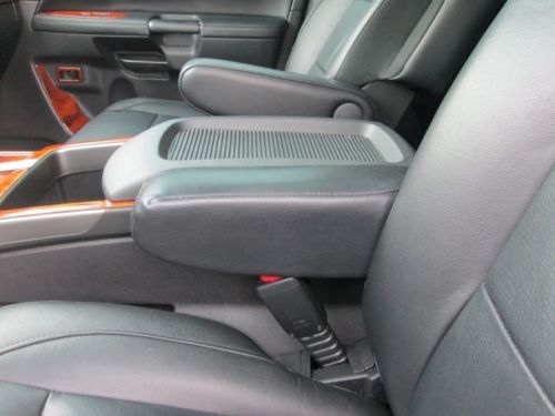 Nissan Armada LE Premium 4WD Sunroof 20 inch wheels like new clean car fax, image 40