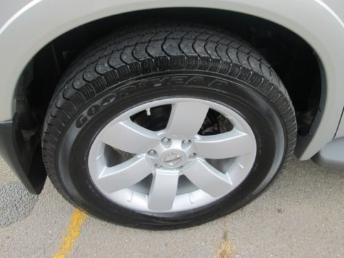 Nissan Armada LE Premium 4WD Sunroof 20 inch wheels like new clean car fax, image 68
