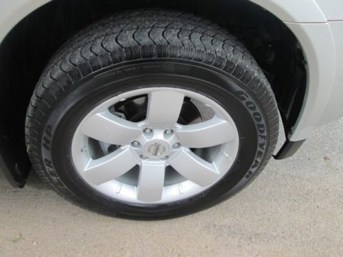 Nissan Armada LE Premium 4WD Sunroof 20 inch wheels like new clean car fax, image 70