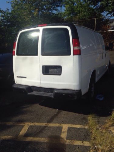 2008 chevrolet express g2500 cargo van 36800miles no reserve quick sale