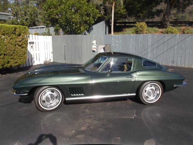 Chevrolet corvette  2-door sport coupe