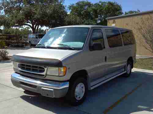 2002 Ford E150 handicap wheel chair van, image 3