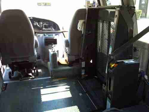 2002 Ford E150 handicap wheel chair van, image 21