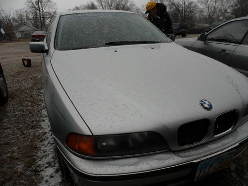 1999 bmw 528i base sedan 4-door 2.8l