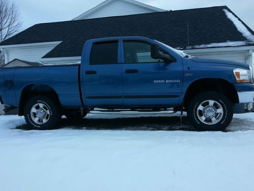 2006 dodge ram 2500 slt crew cab pickup 4-door 5.7l