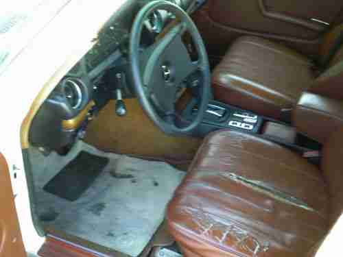 1980 MERCEDES 300D SERIES WITH 194K MILES BODY IN GOOD SHAPE RUNS AND DRIVES, image 18