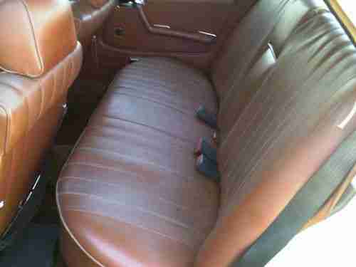 1980 MERCEDES 300D SERIES WITH 194K MILES BODY IN GOOD SHAPE RUNS AND DRIVES, image 21