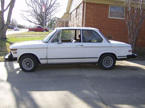 1975 bmw 2002 base coupe 2-door 2.0l