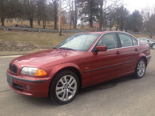 2001 bmw 330 xi *all wheel drive *5-speed * sport package * no reserve