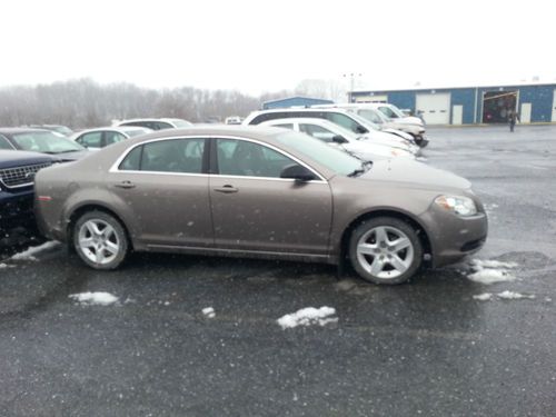 2010 chevrolet malibu pwr windows &amp; locks cruise air conditioning nonsmoker 31k