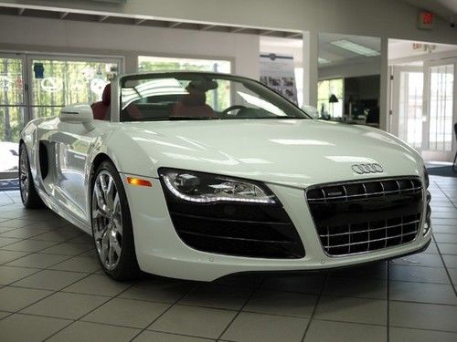 $176k new r8  5.2 v10 spyder enhanced leather carbon fiber engine compartment