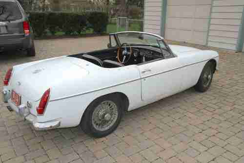 1966 MG MGB Roadster, image 4