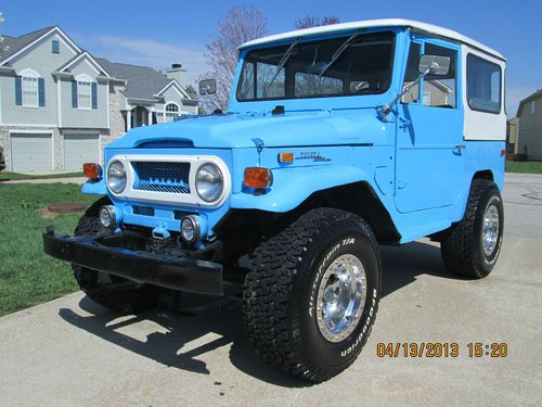 1970 fj40 toyota land cruiser! drives &amp; looks great!