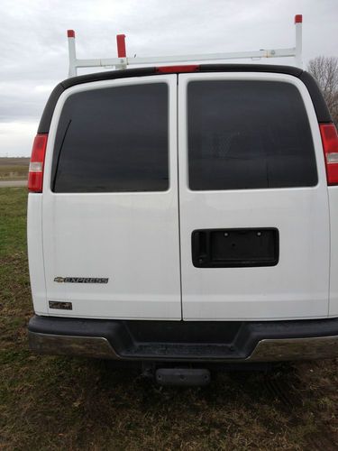 2007 chevrolet express 3500 base standard cargo van 4-door 6.0l