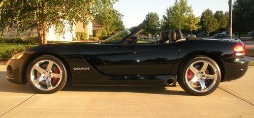2006 dodge viper srt-10 convertible - low miles, excellent condition