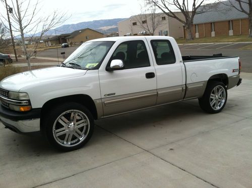 2002 chevy siverado z71 offroad ls ext. cab 4 door 4x4