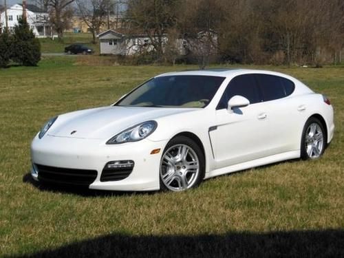 2011 porsche panamera