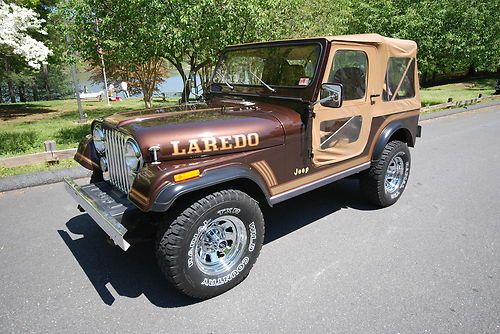 1986 jeep cj7 laredo 9700 original miles!  auto w/ original a/c and am/fm radio