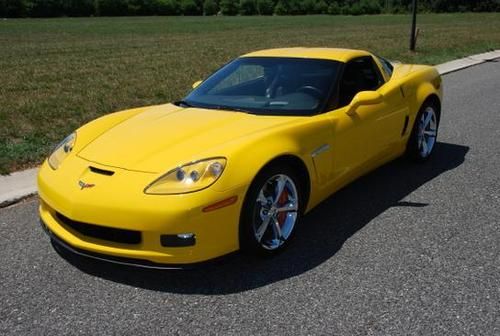 Low miles, like new - 2010 chevrolet corvette grand sport non-smoker