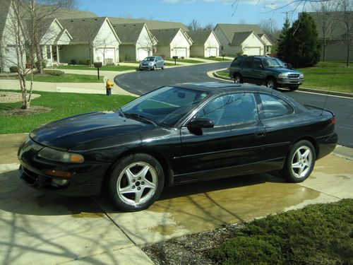 2000 dodge avenger es, v6 2.5l 137k. very good running car, 1k on new tires