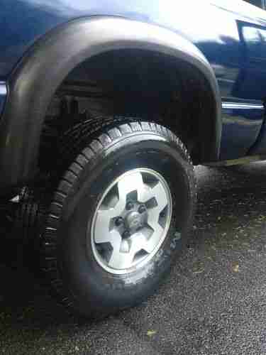 2001 Chevrolet S10 LS Extended Cab Pickup 3-Door 4.3L 4x4, image 13