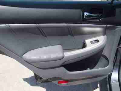05 Blue EX Leather Manual 2.4L 4cyl Moonroof Satellite Radio Dual AC Multi CD, image 13