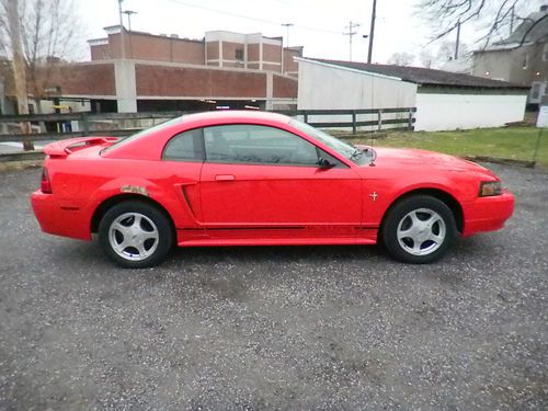 2001 ford mustang base coupe 2-door 3.8l